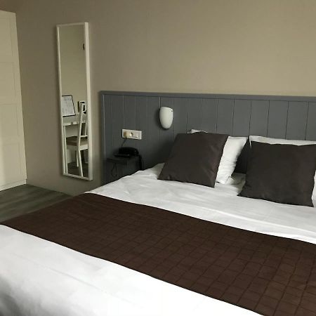 Logis Hotel Galland Лапалисс Экстерьер фото